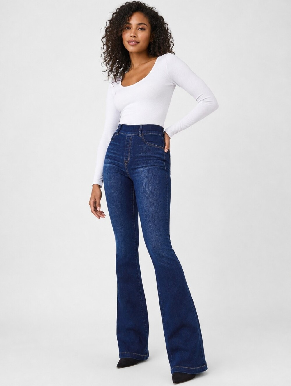 ❤️ NWOT! SPANX HIGH RISE FLARE SHAPWEAR JEANS, LARGE (10/30 -12/31)